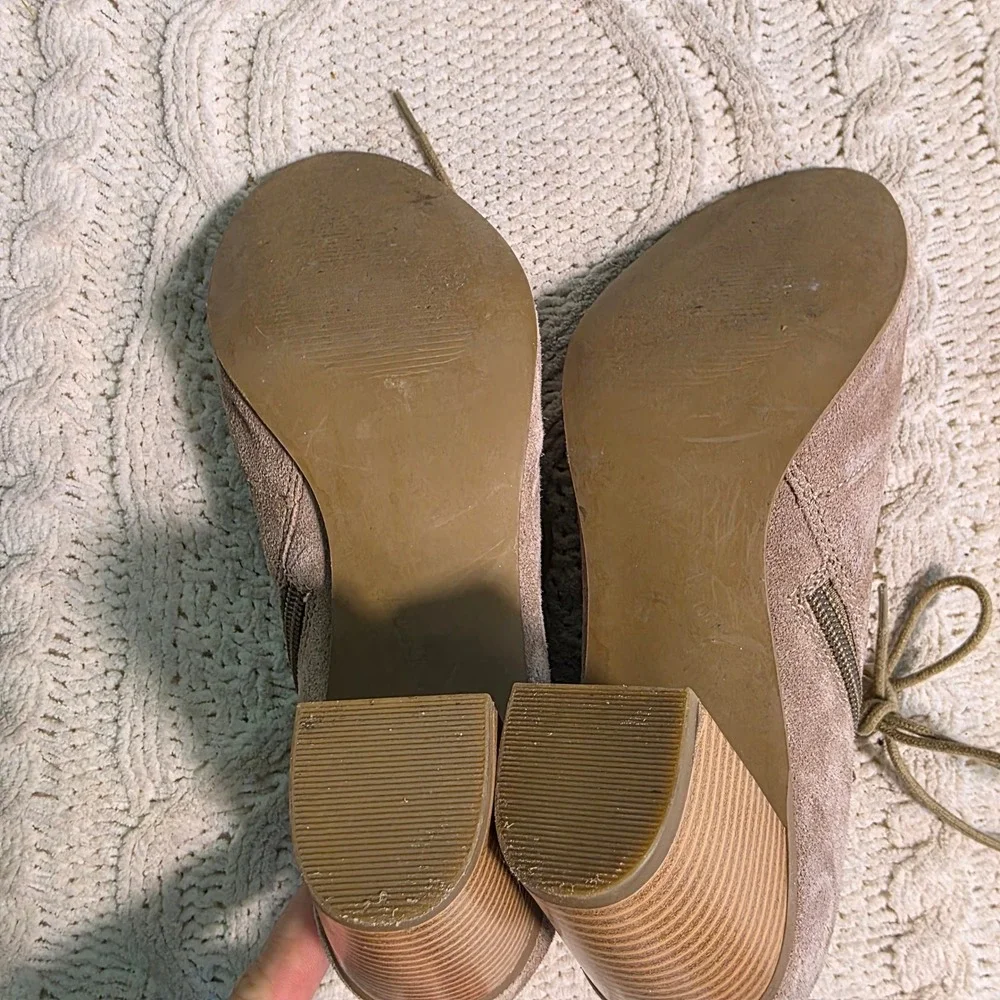 Susina Peep Toe Ankle‎ Booties Shooties Taupe Suede Leather Lace Up  Womens 8M